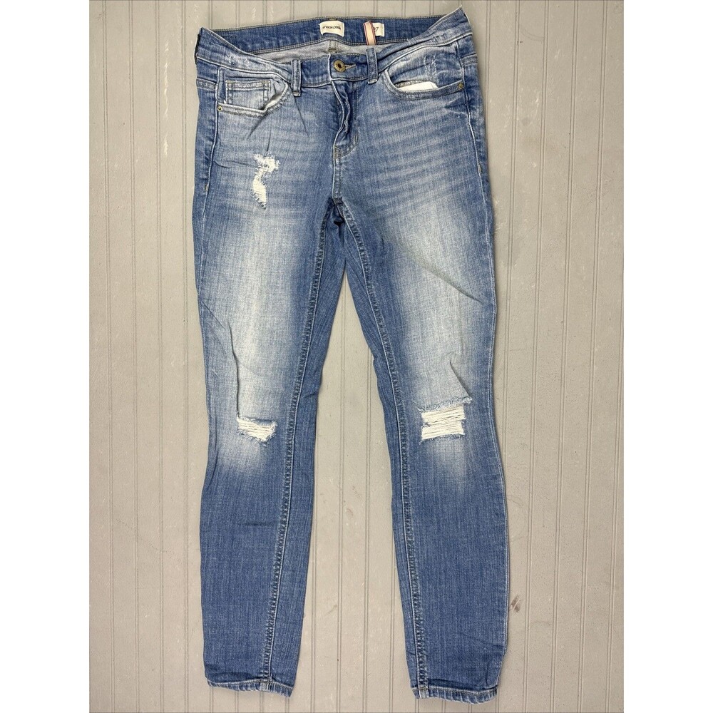 Sneak Peek Size 27 Womens Jeans Sexy Boyfriend Low Rise Distress Med Wash
